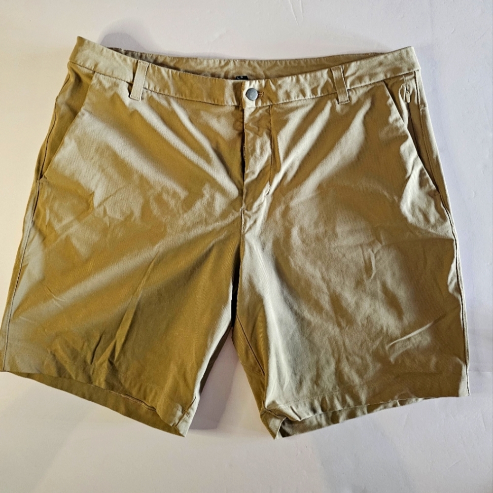 Lululemon Men's Commission Shorts 9" Size 38